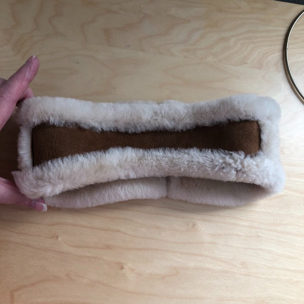 UGG Chestnut Suede Shearling Headband with Cream Trim - Picture 6 of 9